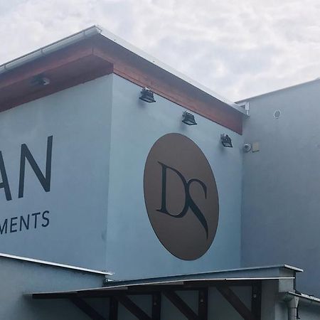 Dusan Apartments Orlová エクステリア 写真